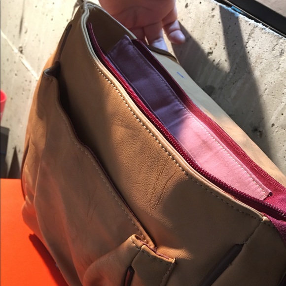 Woman’s Bookbag pouch- Brown- preowned - Picture 5 of 7